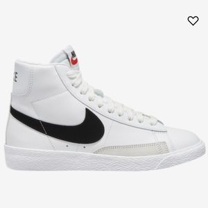 Nike Blazer Mid
